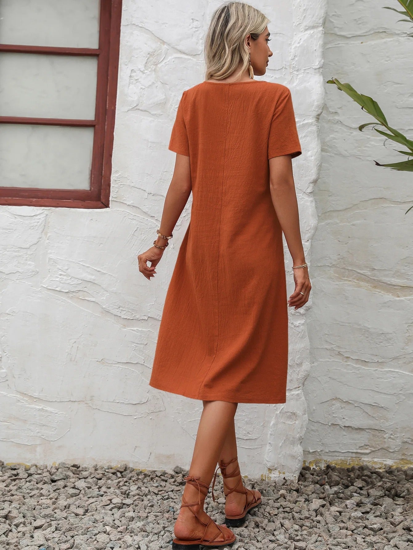 WILLOW - LOOSE-FITTING POCKET DRESS WITH O-NECK